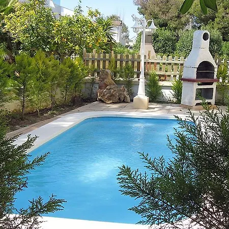 Hotel Neptuno Three Bedroom