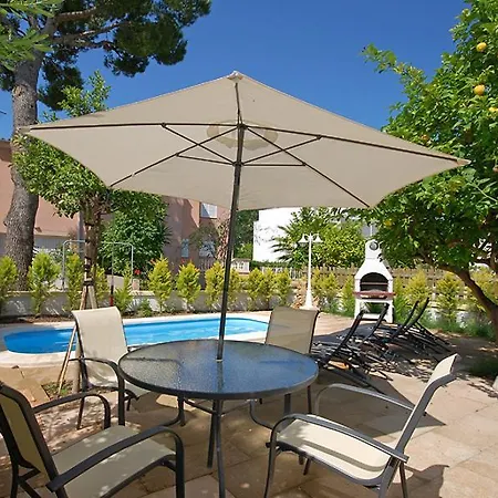 Neptuno Three Bedroom Hotel 3*